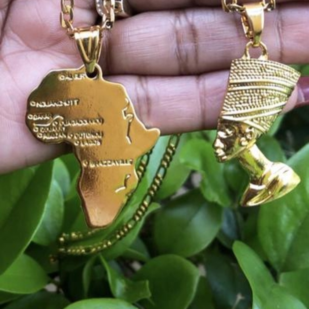 (Nefertiti + map )Queen are us set